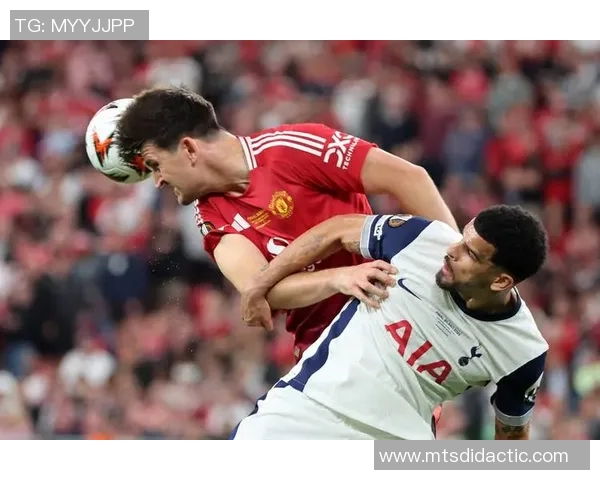 基尔马诺与汉密尔顿的精彩对决揭示足球战术与团队合作的魅力